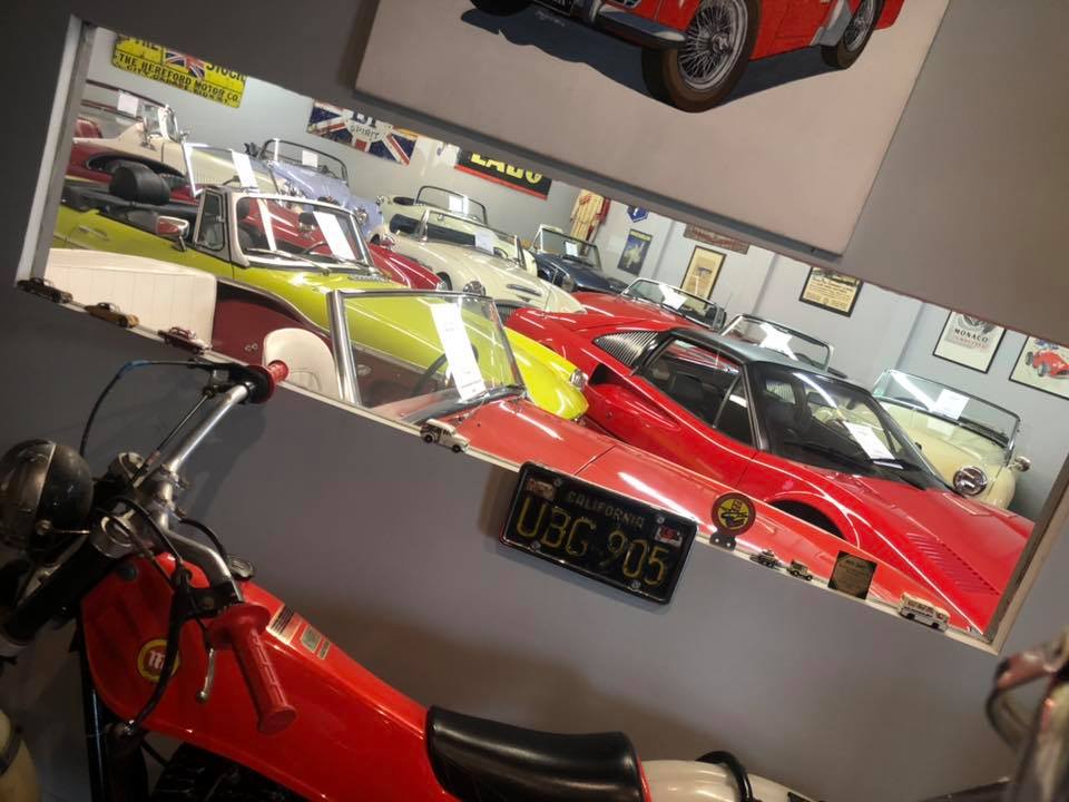Paul's Classic Cars - Showroom