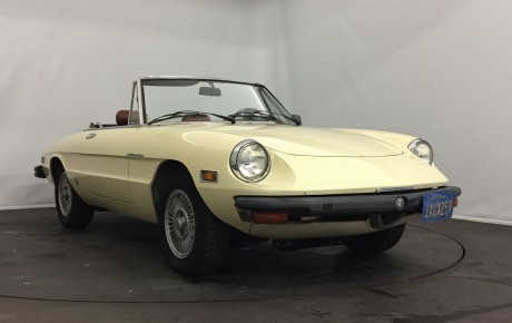 Alfa Romeo 2000 Spider  Année 1979 voiture de collection à vendre