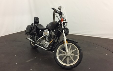 Harley Davidson  Année 1988 voiture de collection à vendre