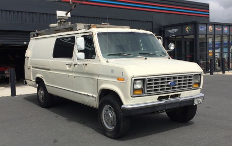 Ford E-350  Année 1991 voiture de collection à vendre
