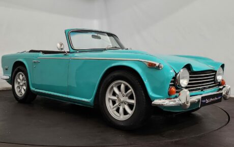 Triumph TR250  Année 1968 voiture de collection à vendre