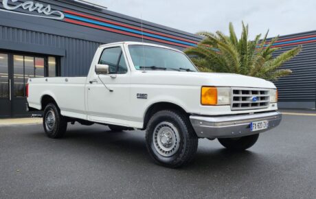Ford F-250  Année 1990 voiture de collection à vendre