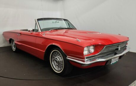 Ford Thunderbird  Année 1966 voiture de collection à vendre