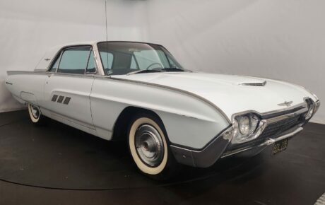 Ford Thunderbird  Année 1963 voiture de collection à vendre