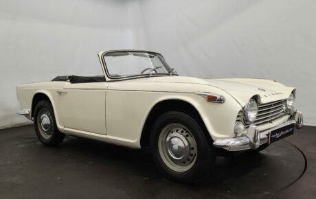 Triumph TR4  Année 1967 voiture de collection à vendre