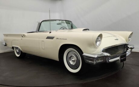 Ford Thunderbird  Année 1957 voiture de collection à vendre