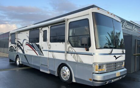 Spartan Motorhome  Année 1989 voiture de collection à vendre