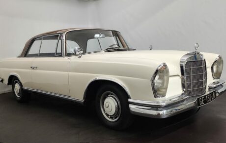 Mercedes 220 SE coupe  Année 1965 voiture de collection à vendre