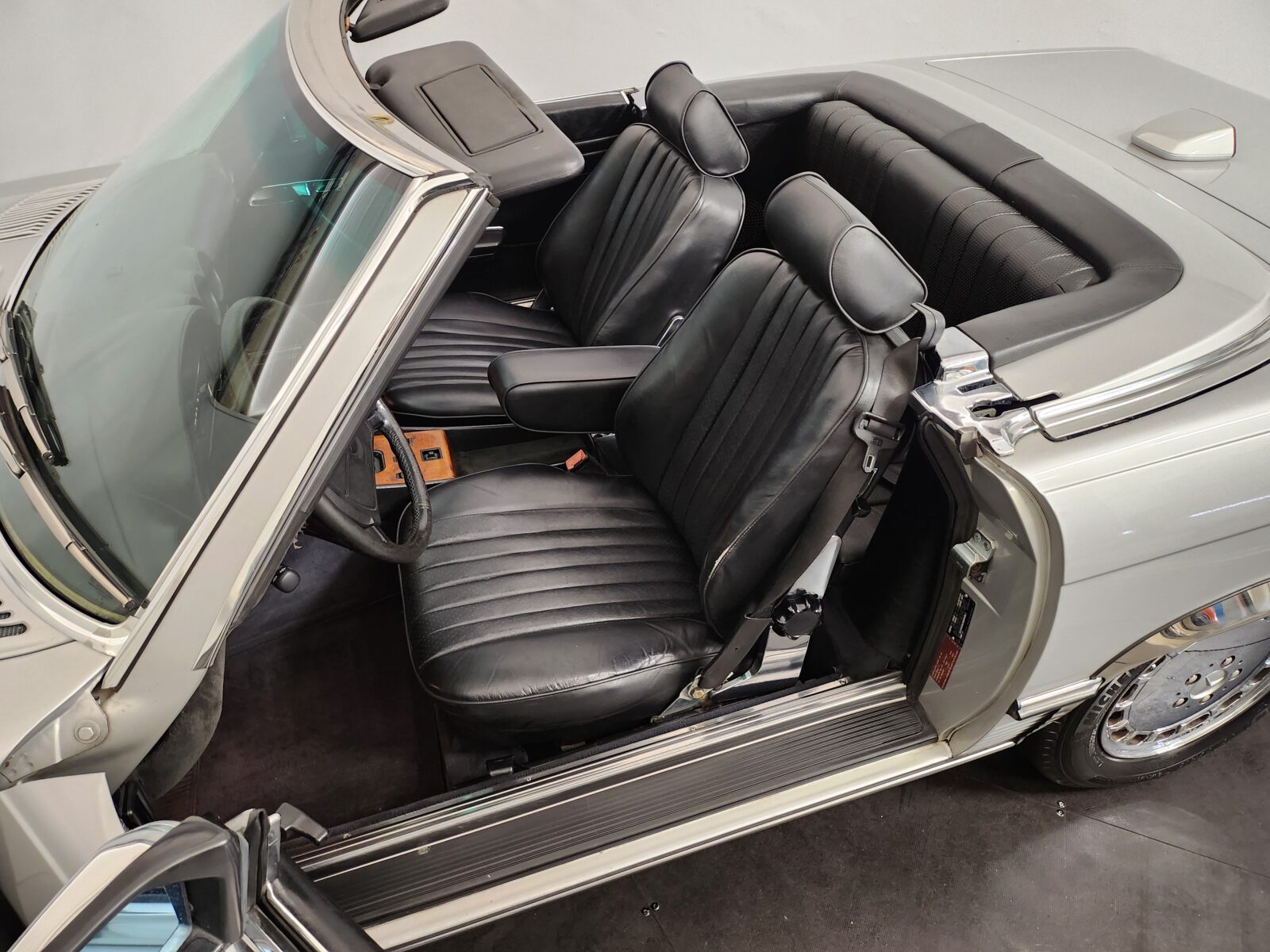 Mercedes 560 SL Année 1986 voiture de collection à vendre