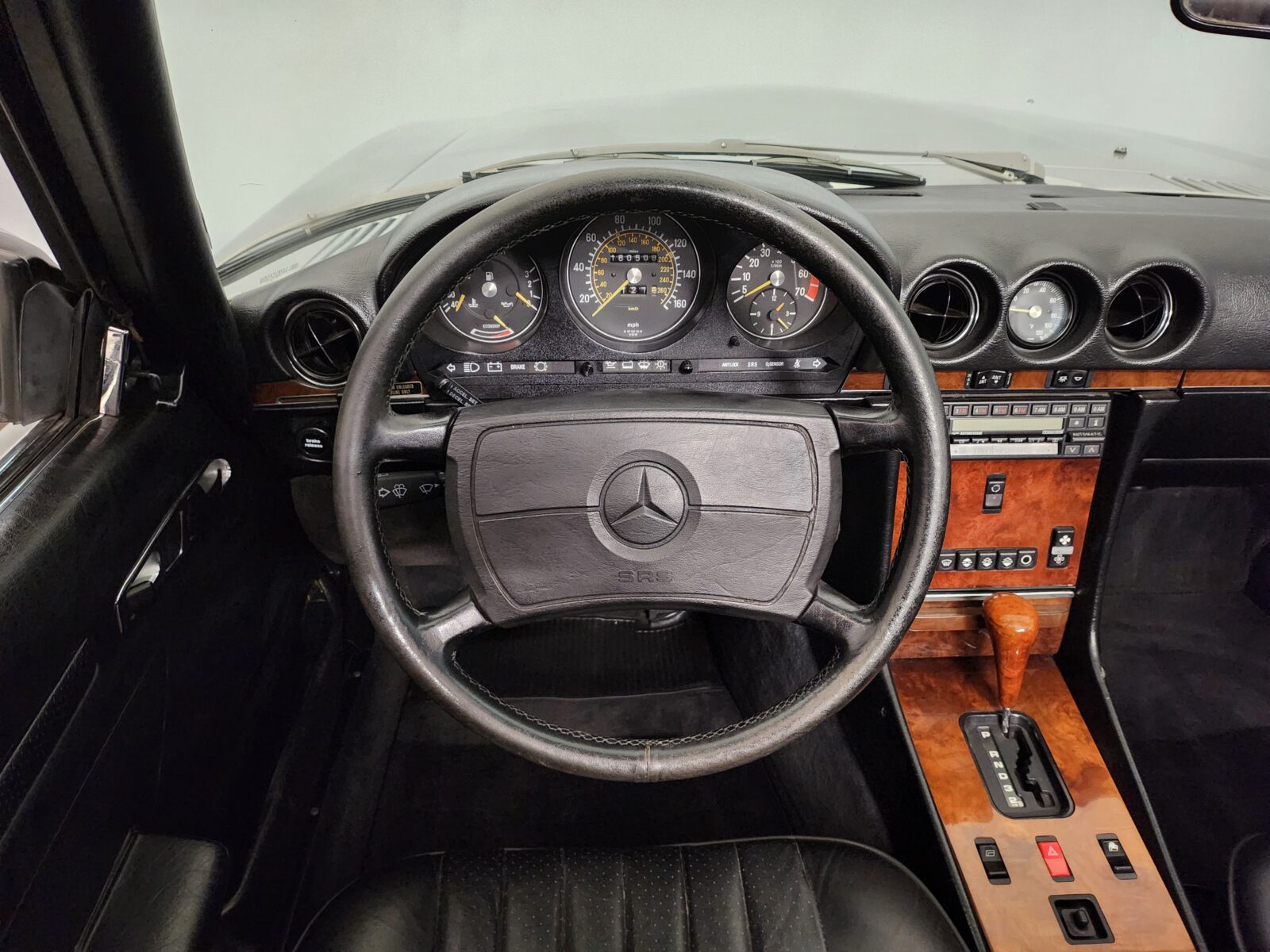 Mercedes 560 SL Année 1986 voiture de collection à vendre