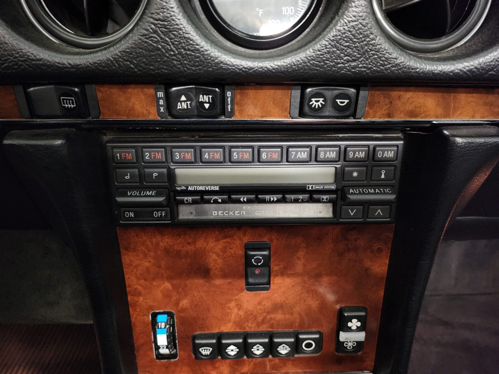 Mercedes 560 SL Année 1986 voiture de collection à vendre