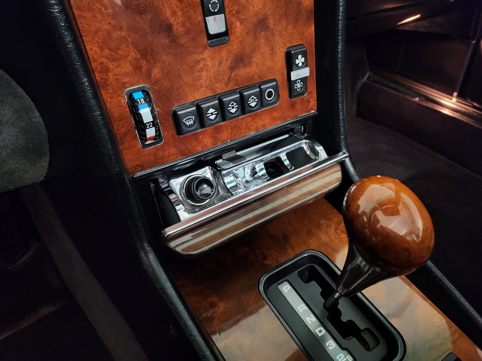 Mercedes 560 SL Année 1986 voiture de collection à vendre