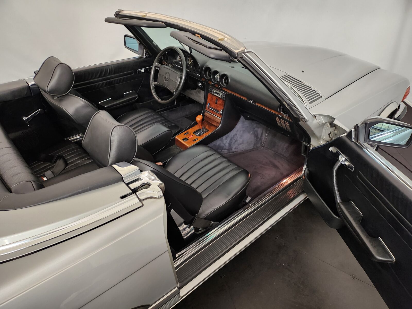 Mercedes 560 SL Année 1986 voiture de collection à vendre