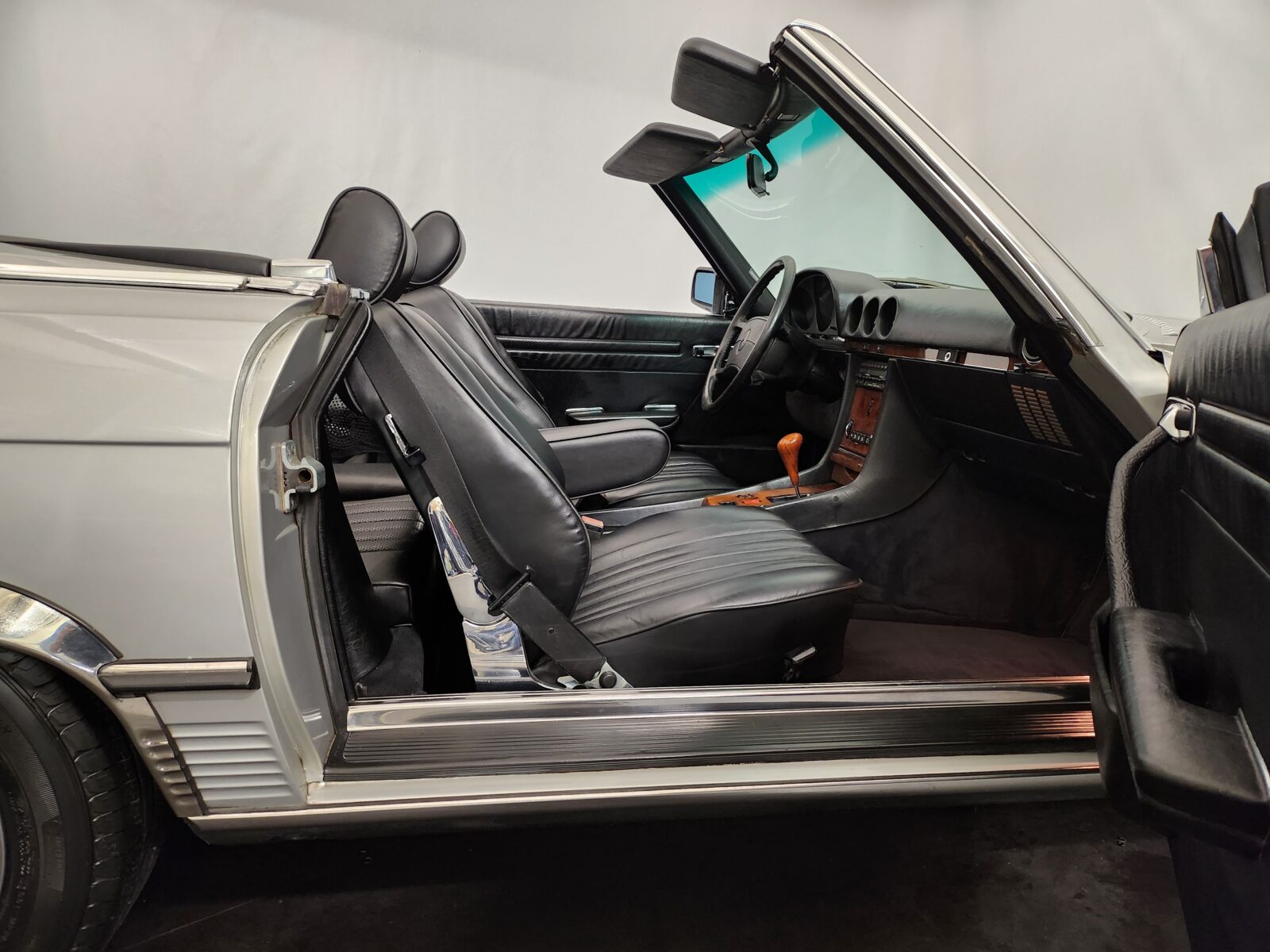 Mercedes 560 SL Année 1986 voiture de collection à vendre
