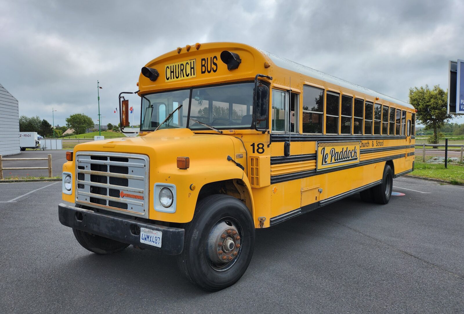 School Bus Année 1986 voiture de collection à vendre