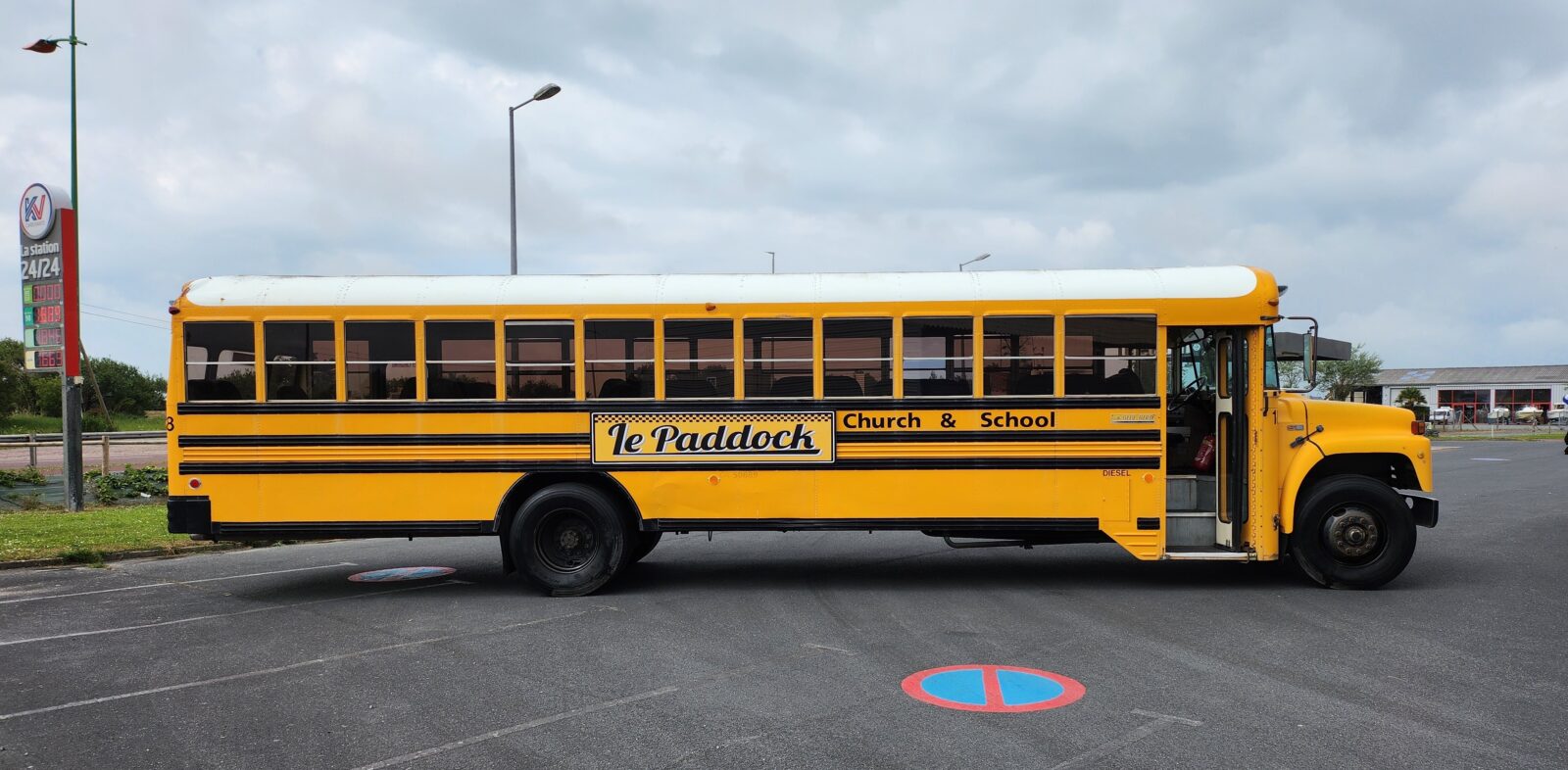 School Bus Année 1986 voiture de collection à vendre