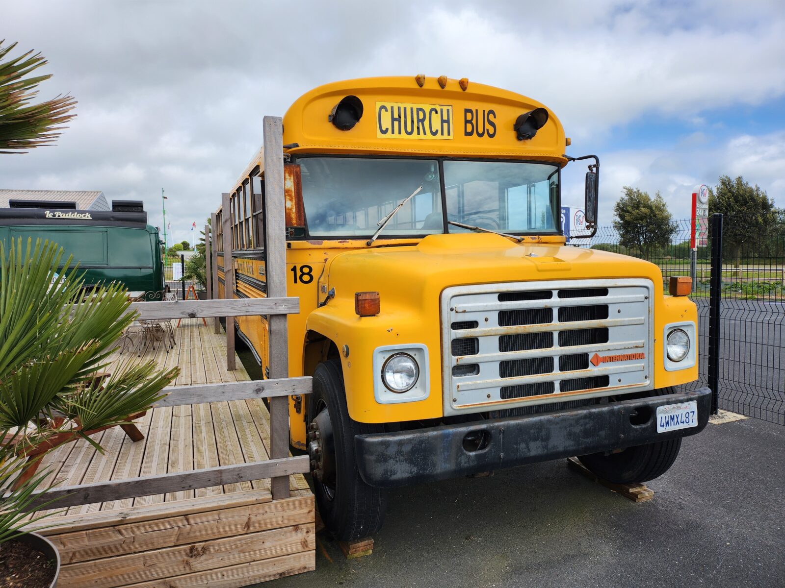 School Bus Année 1986 voiture de collection à vendre