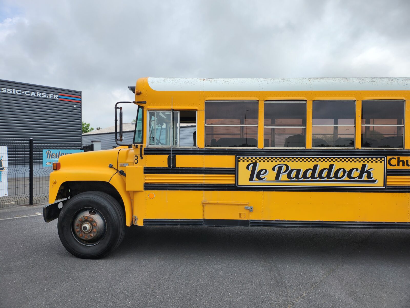 School Bus Année 1986 voiture de collection à vendre