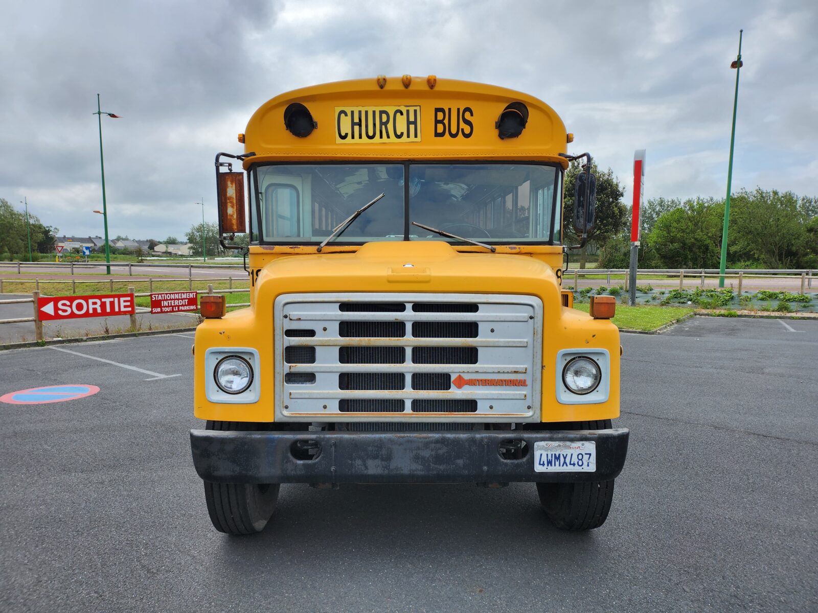 School Bus Année 1986 voiture de collection à vendre