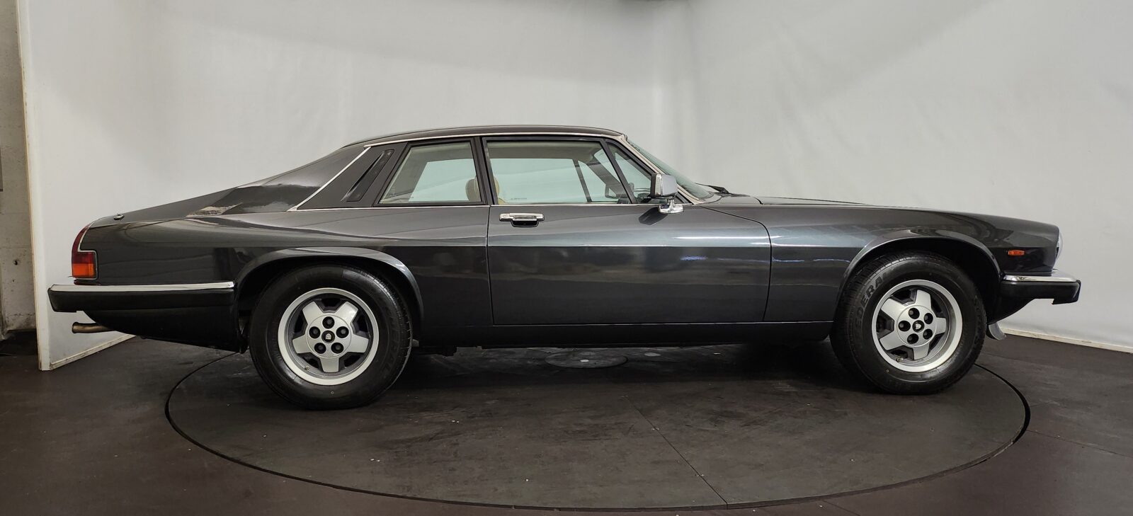 Jaguar XJS Année 1983 voiture de collection à vendre