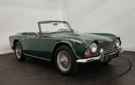 Triumph TR4  Année 1966 voiture de collection à vendre