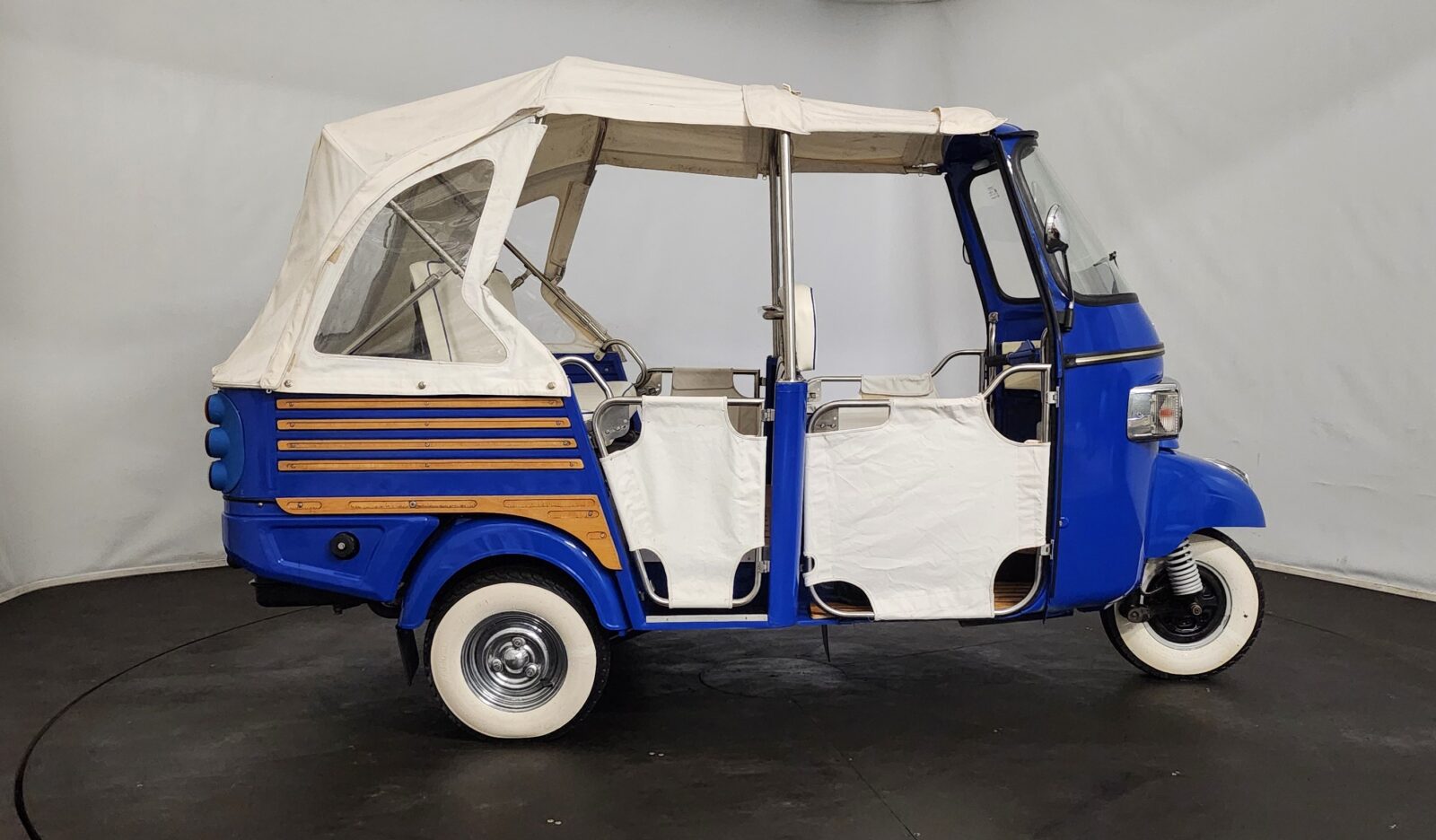 Piaggio Calessino Année 2008 voiture de collection à vendre