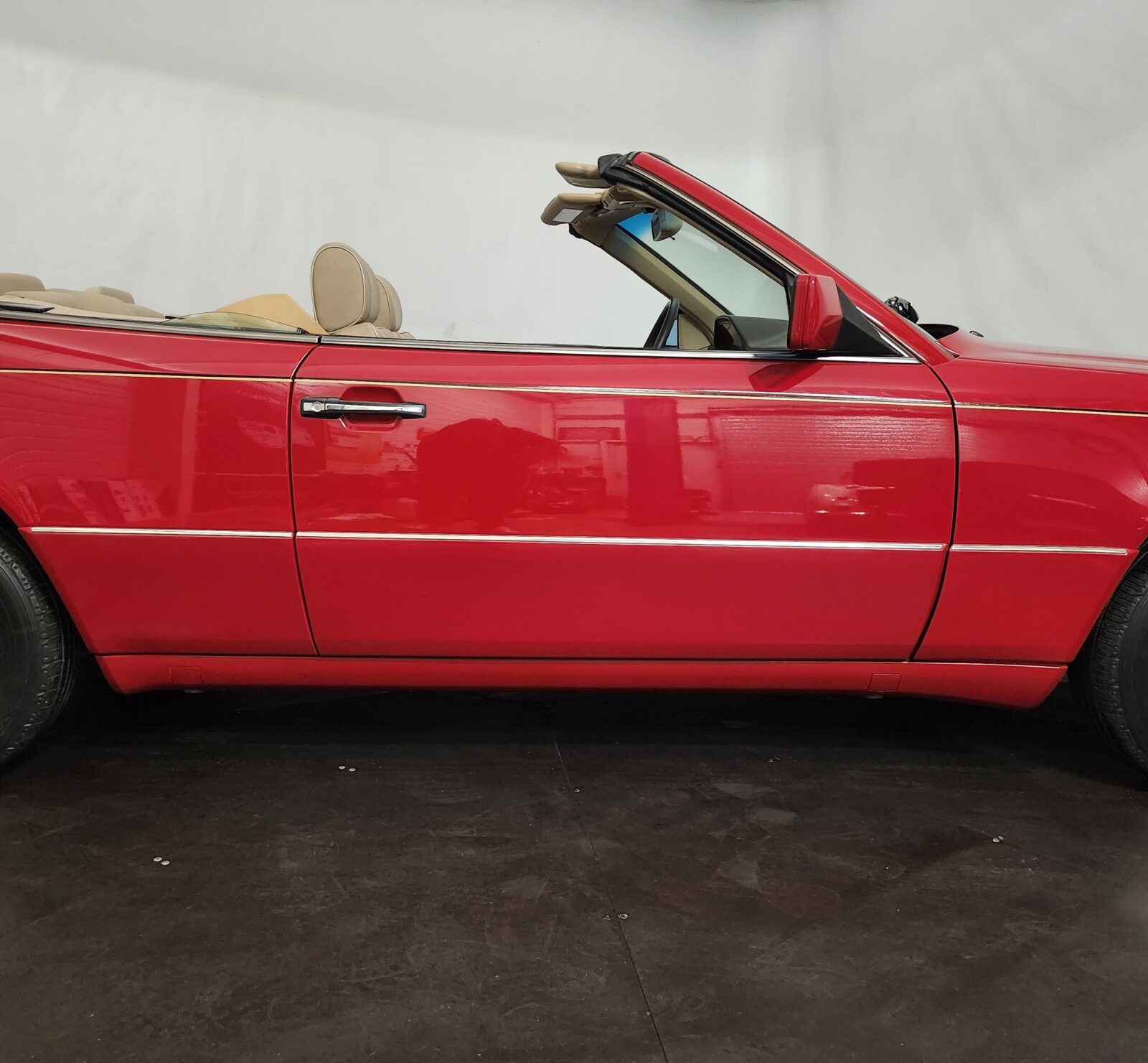 Mercedes E 320 cabriolet Année 1995 voiture de collection à vendre