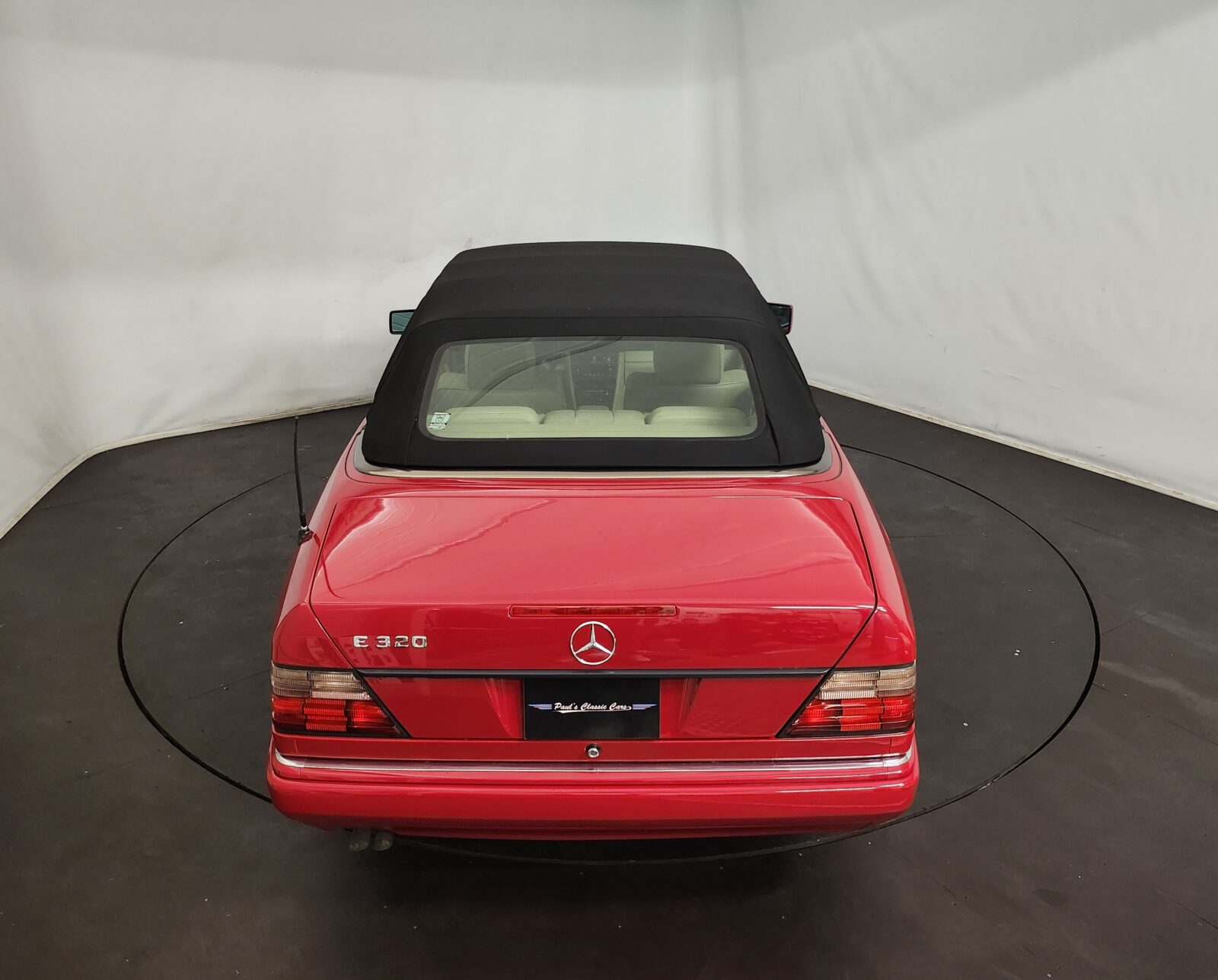 Mercedes E 320 cabriolet Année 1995 voiture de collection à vendre