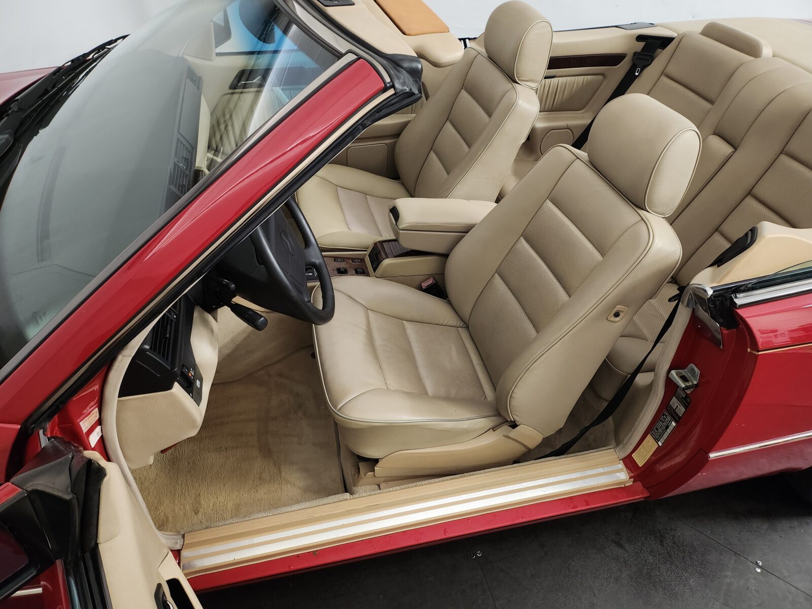 Mercedes E 320 cabriolet Année 1995 voiture de collection à vendre