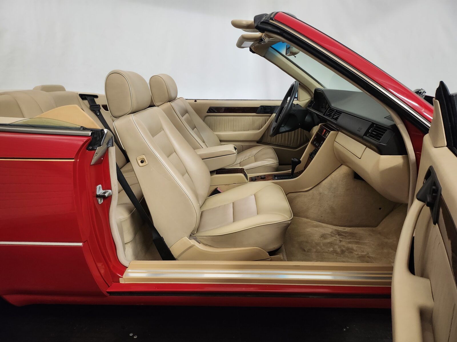 Mercedes E 320 cabriolet Année 1995 voiture de collection à vendre
