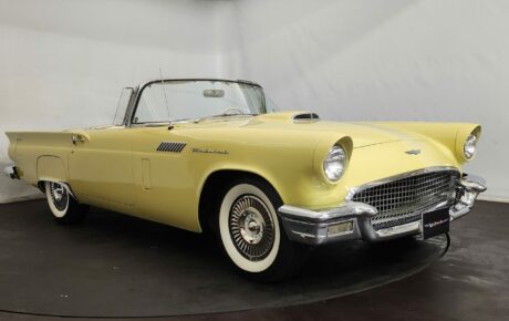 Ford Thunderbird  Année 1957 voiture de collection à vendre