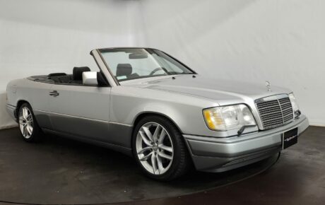 Mercedes E 320 cabriolet  Année 1994 voiture de collection à vendre