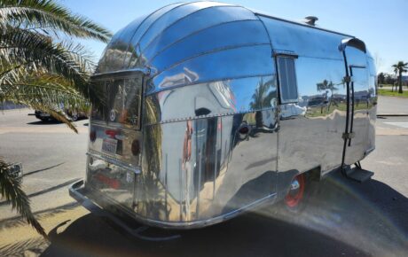 Airstream  Année 1956 voiture de collection à vendre
