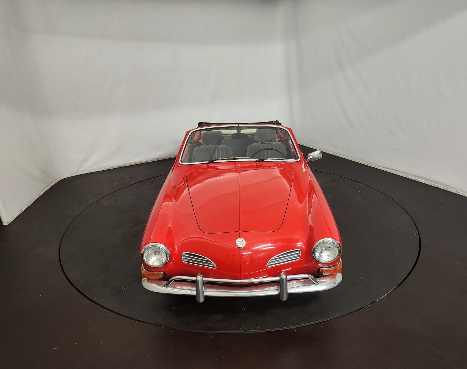 Karmann GHIA Année 1970 voiture de collection à vendre