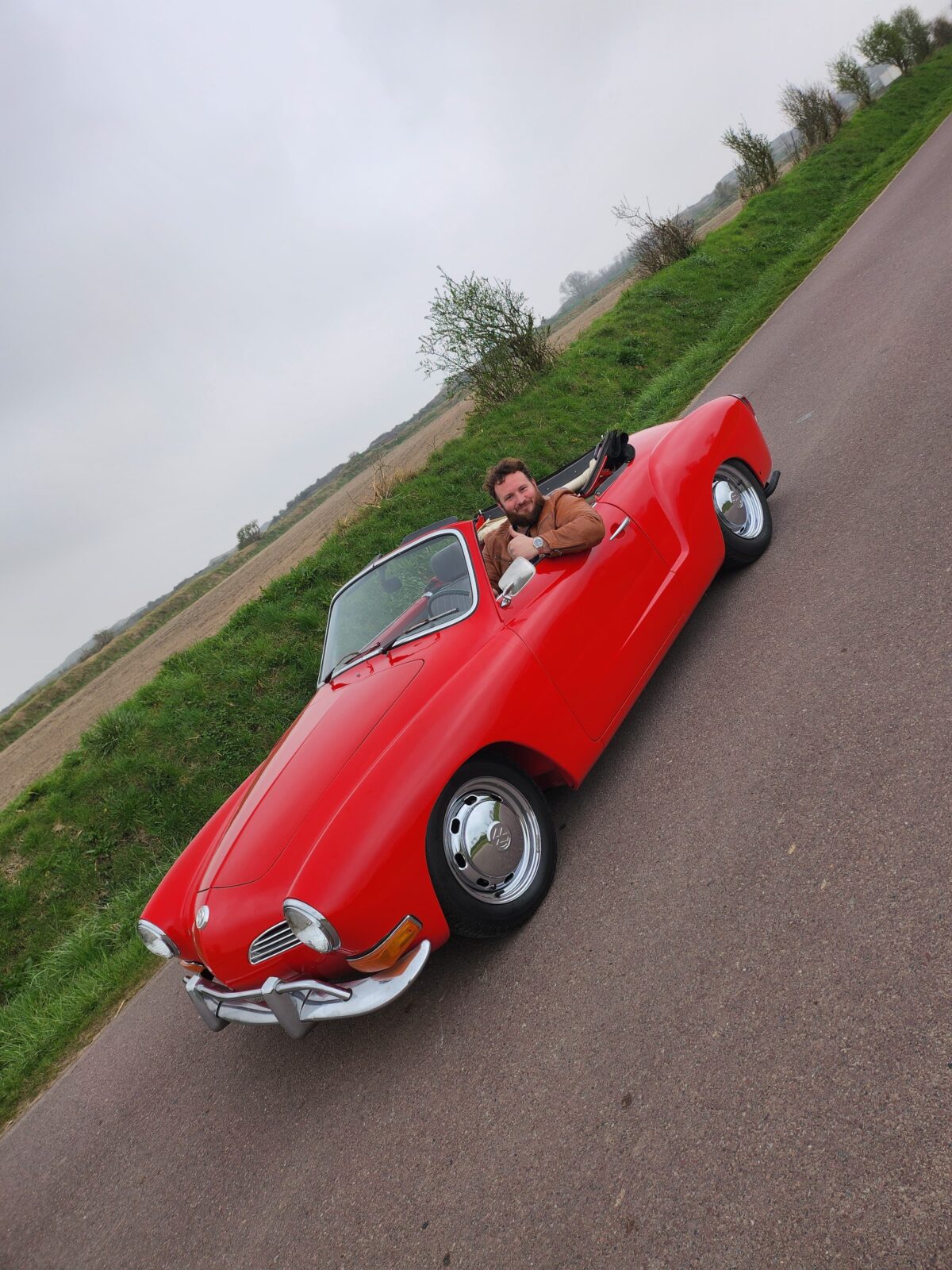 Karmann GHIA Année 1970 voiture de collection à vendre