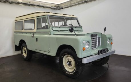 Land Rover Series III Santana 109  Année 1976 voiture de collection à vendre