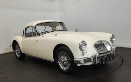 MG A 1600 coupe  Année 1960 voiture de collection à vendre