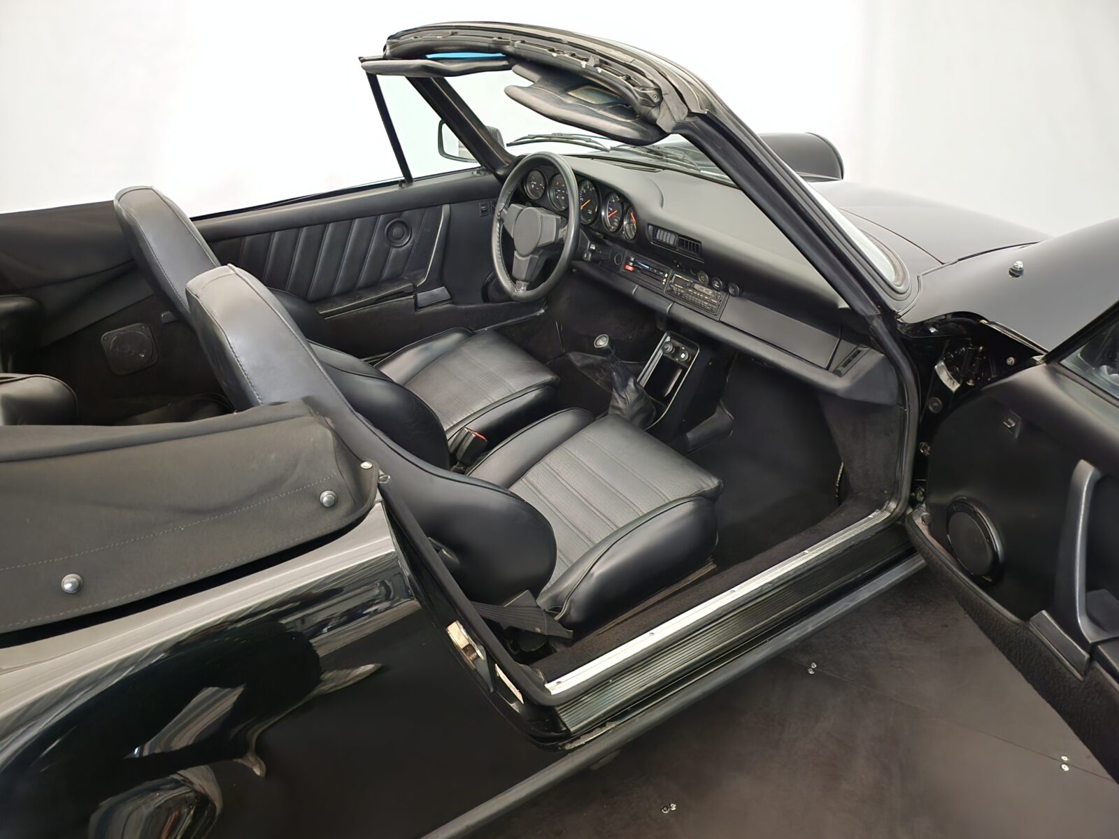 Porsche 911 3.2 cabriolet Année 1984 voiture de collection à vendre