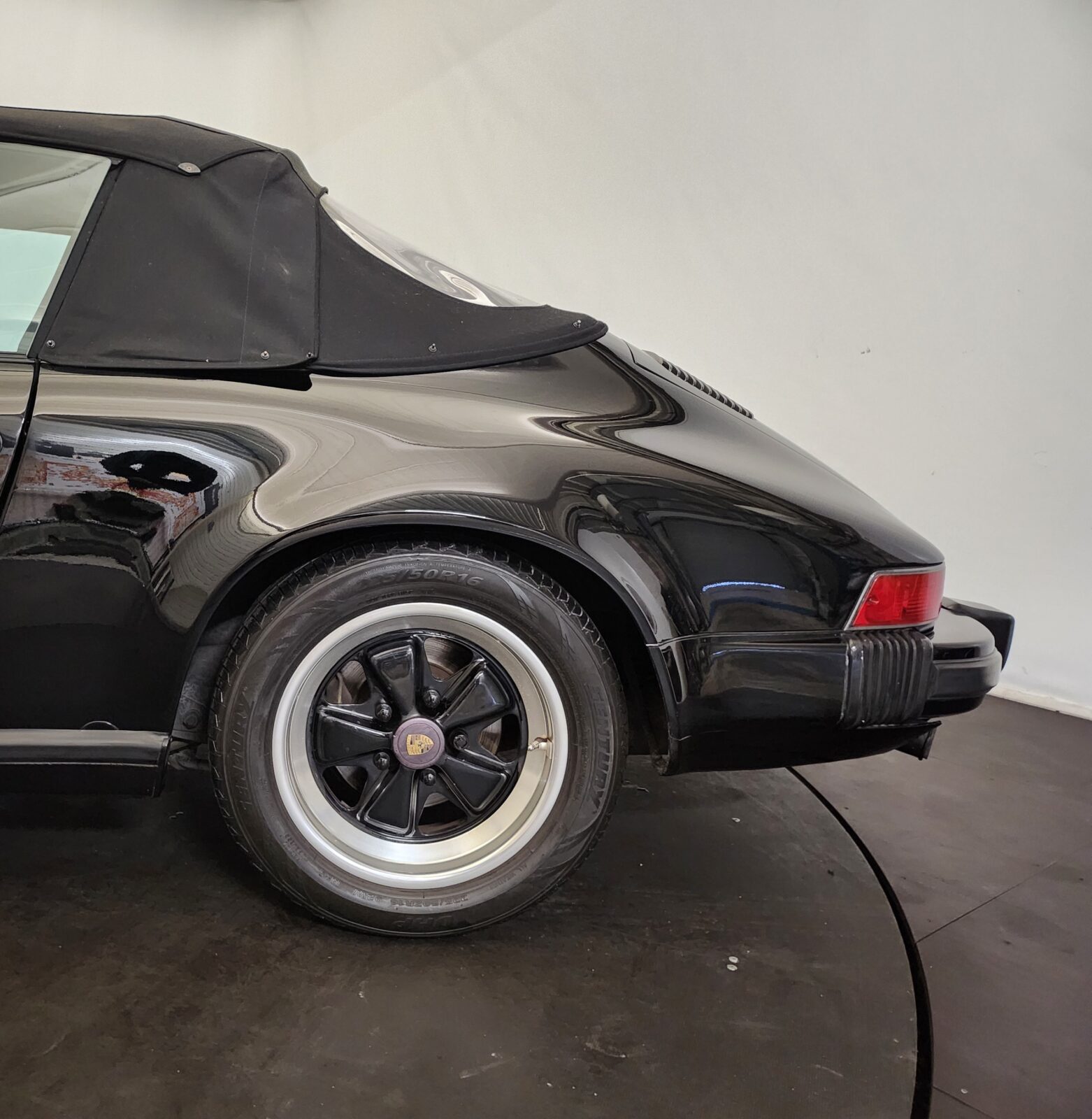 Porsche 911 3.2 cabriolet Année 1984 voiture de collection à vendre
