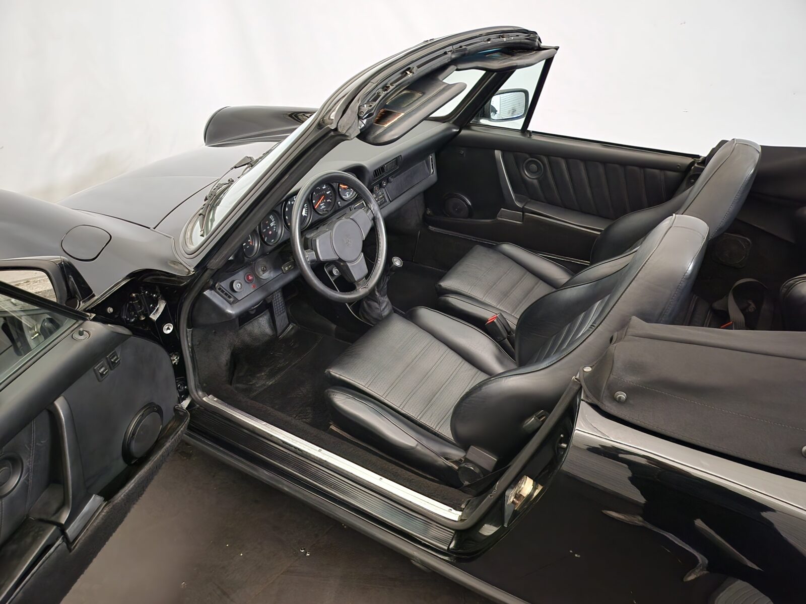 Porsche 911 3.2 cabriolet Année 1984 voiture de collection à vendre