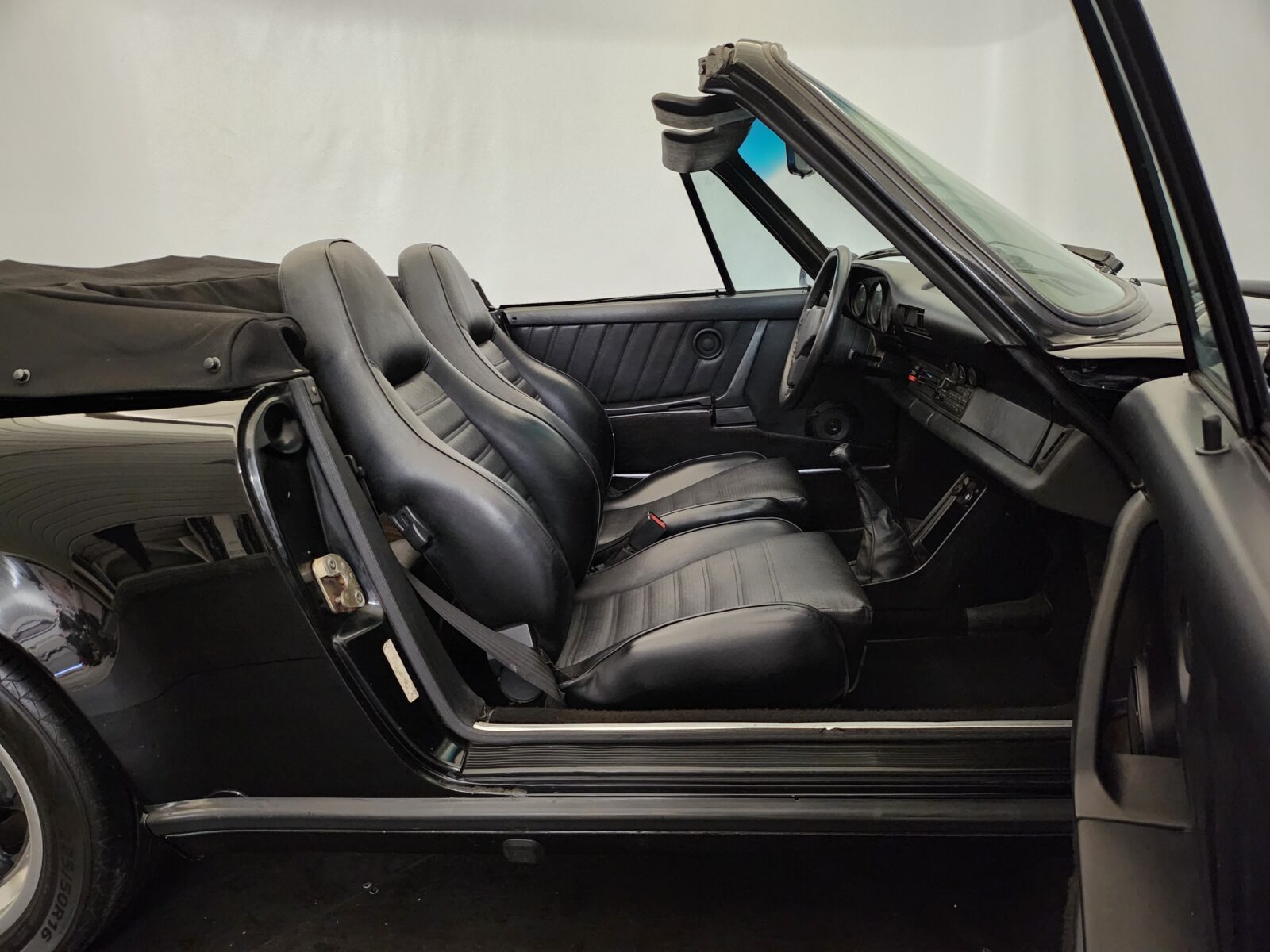 Porsche 911 3.2 cabriolet Année 1984 voiture de collection à vendre