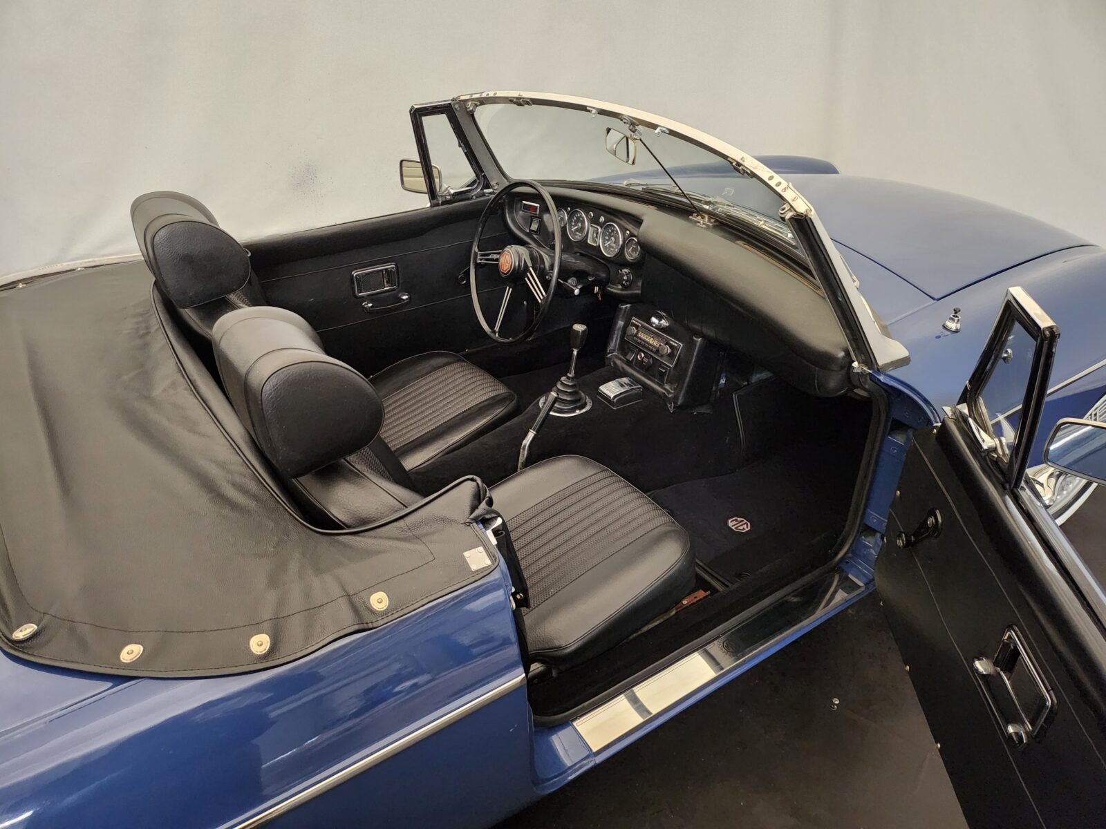 MG B cabriolet  Année 1968 voiture de collection à vendre