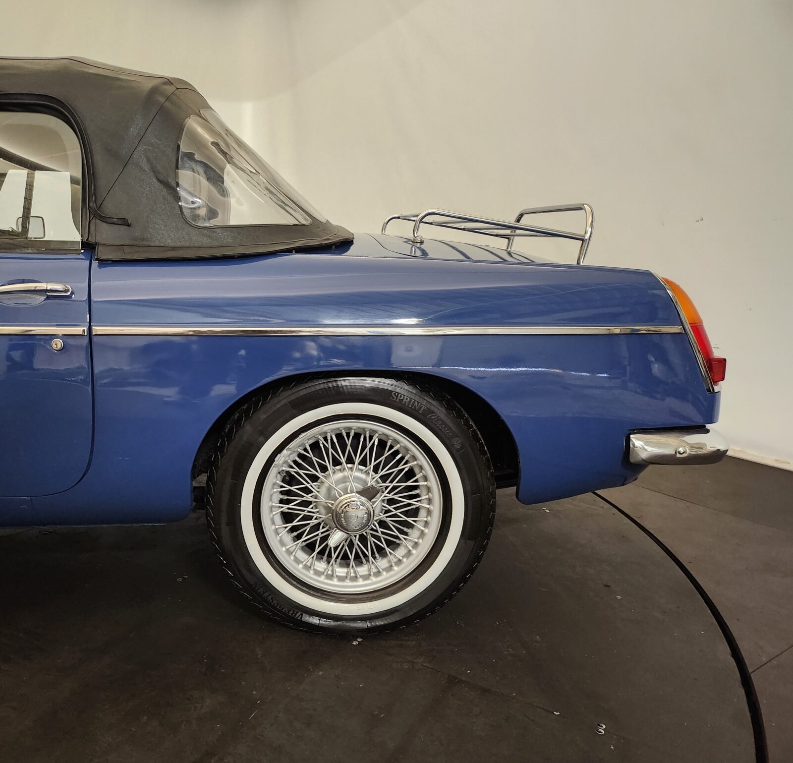 MG B cabriolet  Année 1968 voiture de collection à vendre