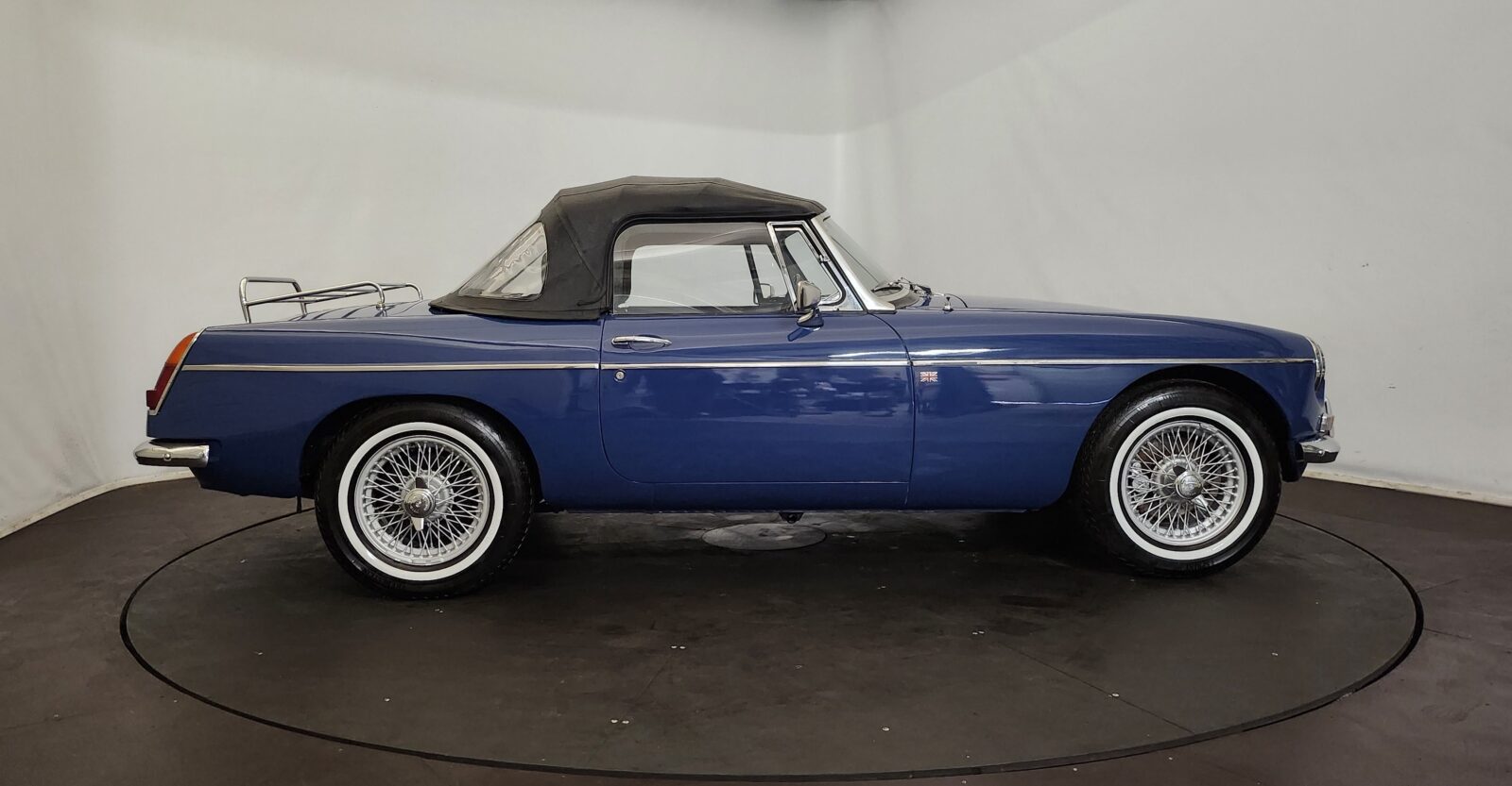 MG B cabriolet  Année 1968 voiture de collection à vendre