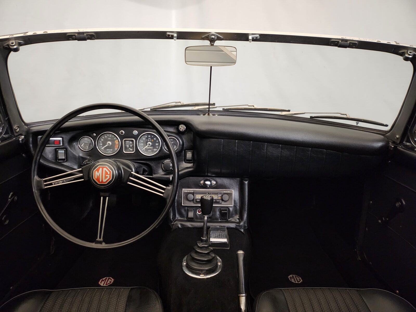 MG B cabriolet  Année 1968 voiture de collection à vendre