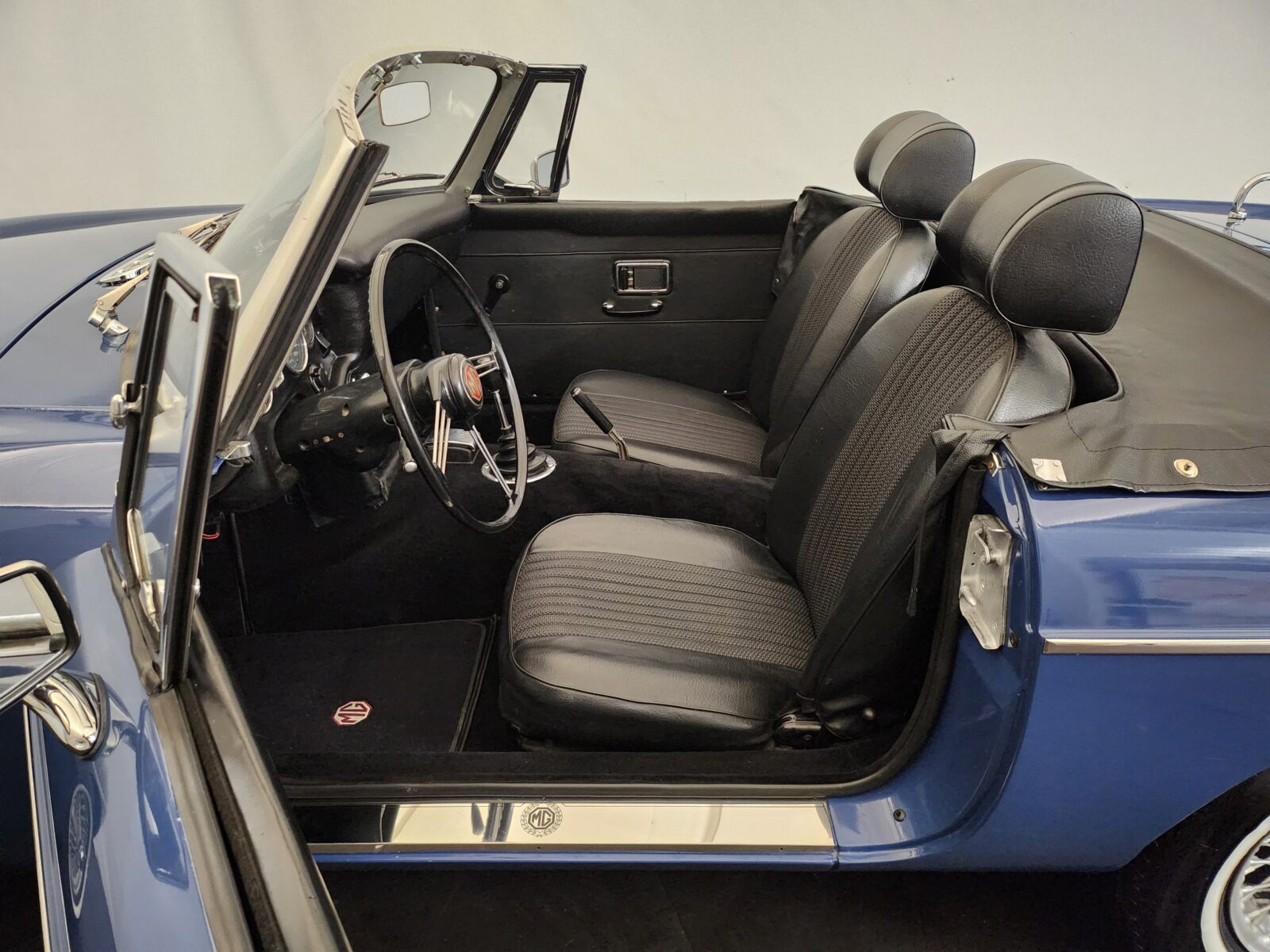 MG B cabriolet  Année 1968 voiture de collection à vendre