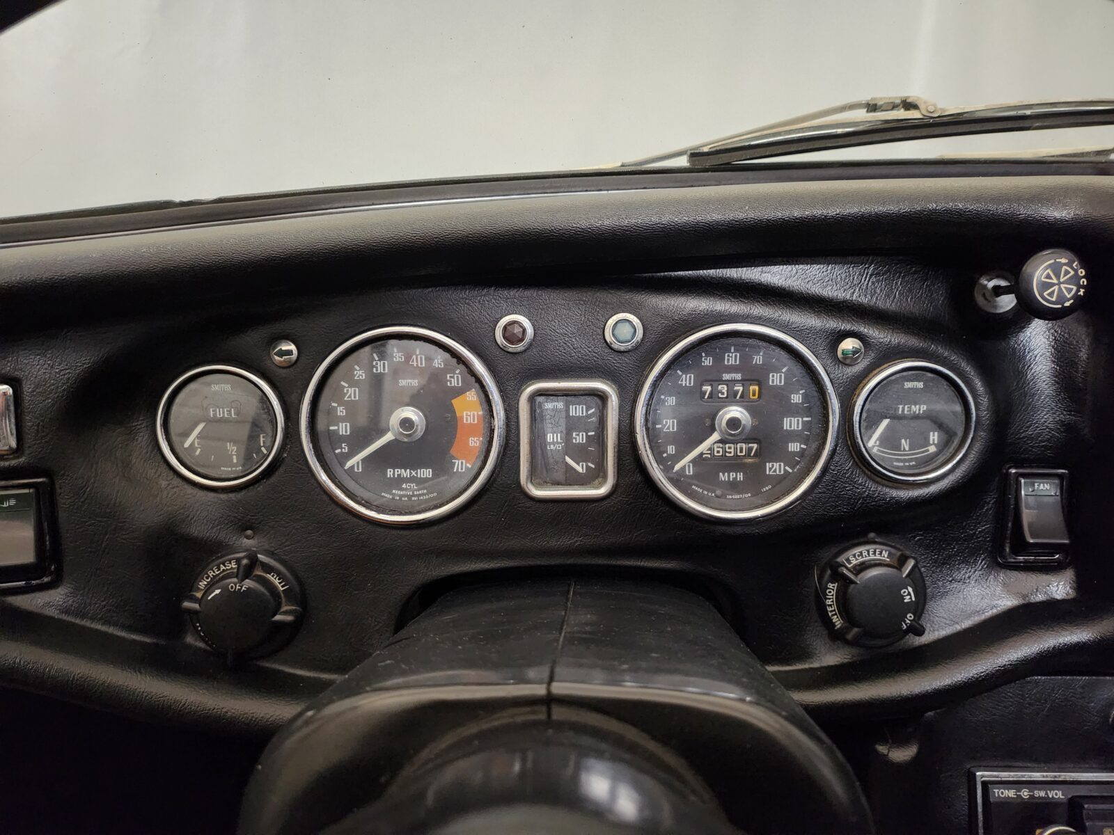 MG B cabriolet  Année 1968 voiture de collection à vendre