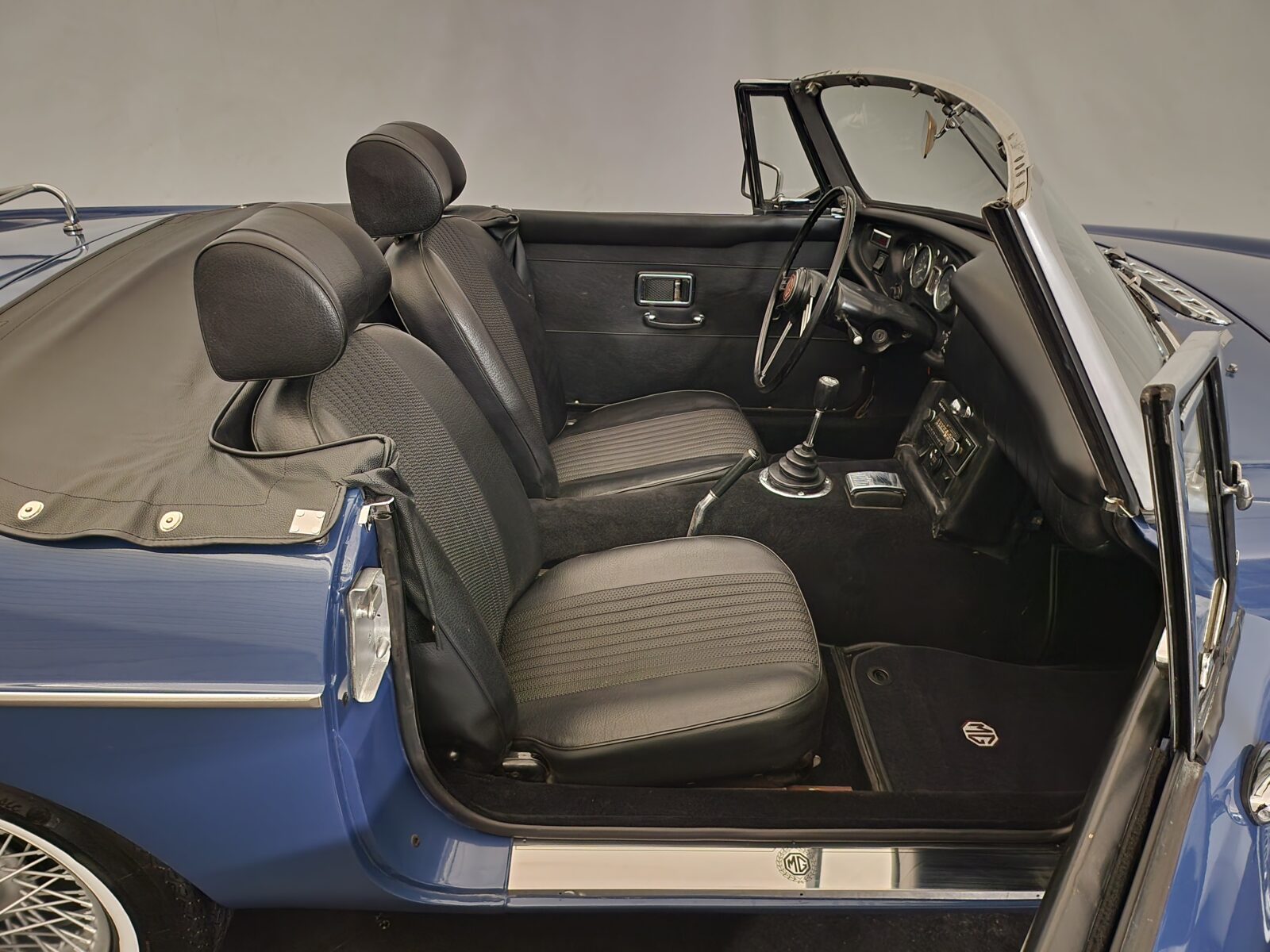 MG B cabriolet  Année 1968 voiture de collection à vendre