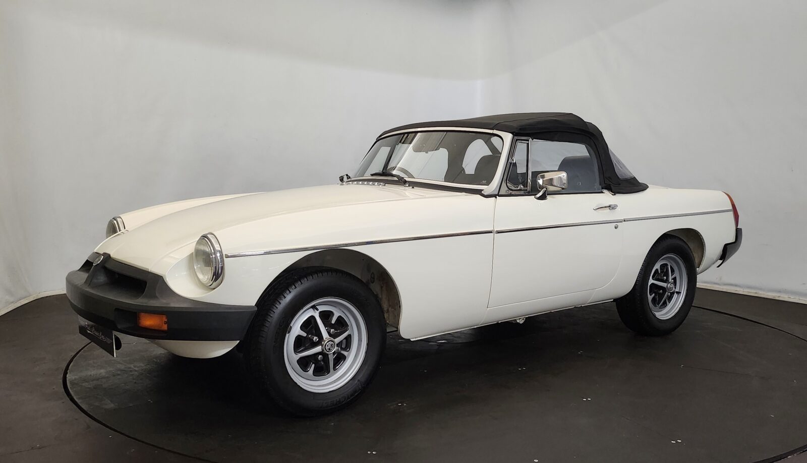 MG B cabriolet  Année 1978 voiture de collection à vendre