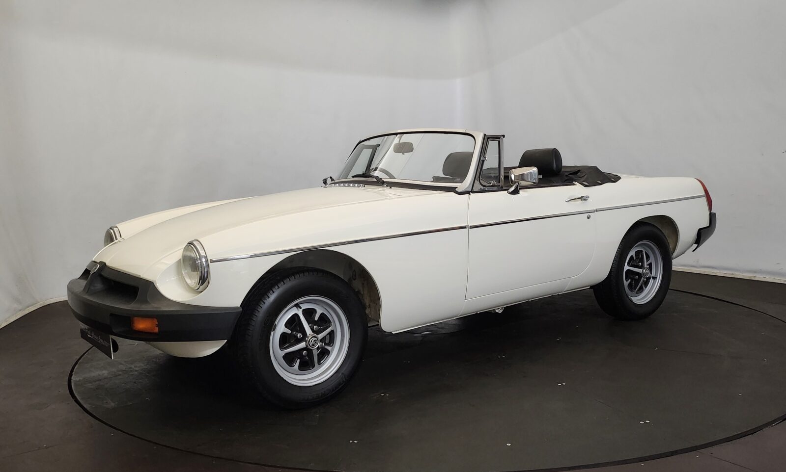 MG B cabriolet  Année 1978 voiture de collection à vendre